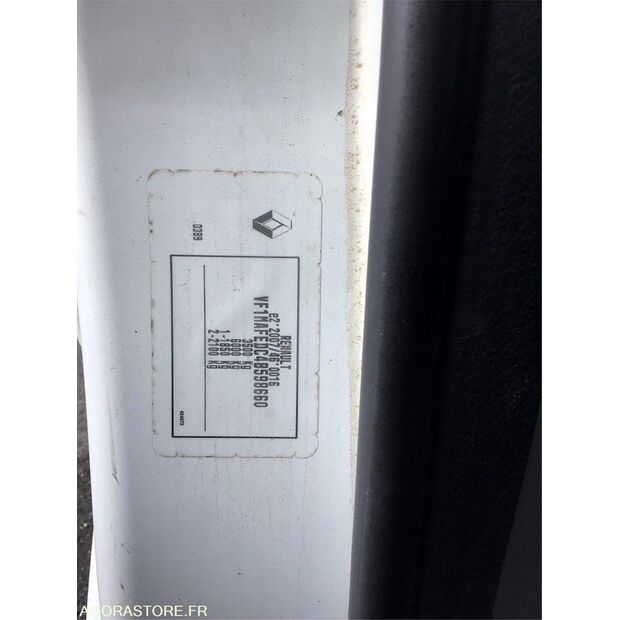 2013 رينو Master-45411987