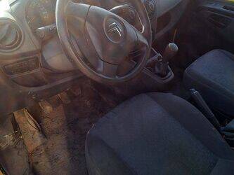 2009-citroen-nemo-1415037-45412173