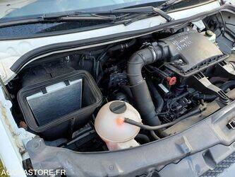 2011-mercedes-benz-sprinter-1415038-45412180