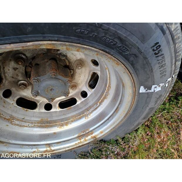 2011 Mercedes-Benz SPRINTER-45412182