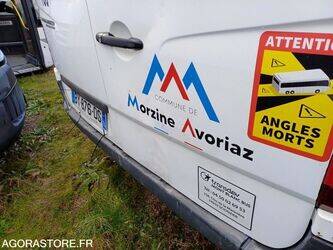 2011-mercedes-benz-sprinter-1415038-45412187