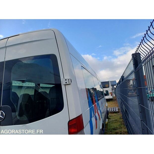 2011 Mercedes-Benz SPRINTER-45412189