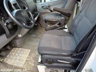 2011-mercedes-benz-sprinter-1415038-45412192