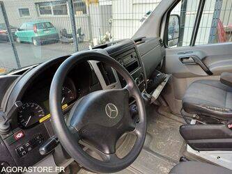 2011-mercedes-benz-sprinter-1415038-45412193