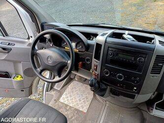 2011-mercedes-benz-sprinter-1415038-45412200