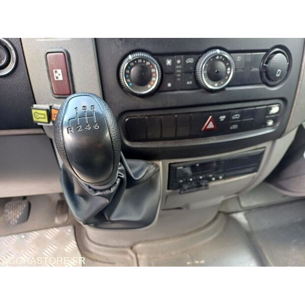 2011 Mercedes-Benz SPRINTER-45412202