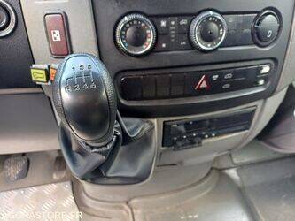 2011-mercedes-benz-sprinter-1415038-45412202