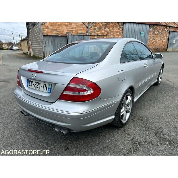 2002 Mercedes-Benz CLK-45412211