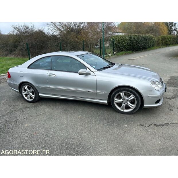 2002 Mercedes-Benz CLK-45412212
