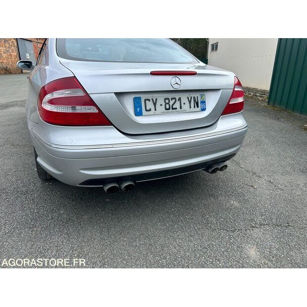 2002 Mercedes-Benz CLK-45412213
