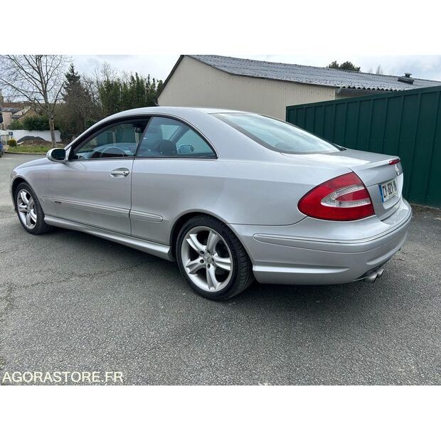 2002 Mercedes-Benz CLK-45412221