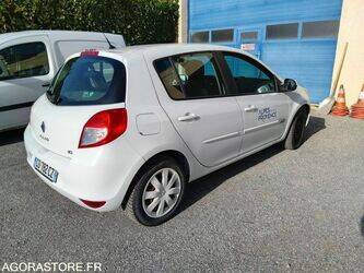 2012-renault-clio-1415056-45412338