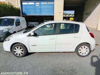 2012-renault-clio-1415056-45412340
