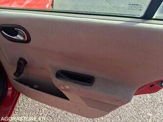 2006-renault-megane-1415068-45412447