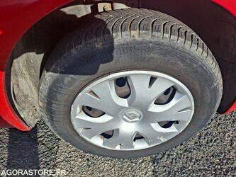 2006-renault-megane-1415068-45412451