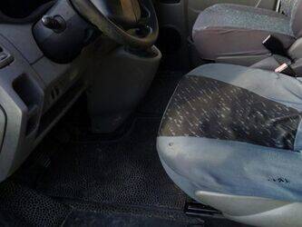 2010-renault-trafic-1415072-45412479