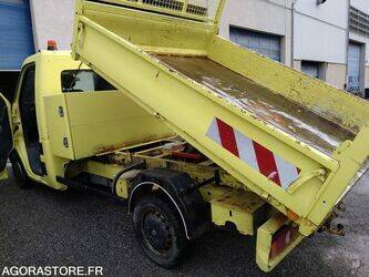 2011-renault-master-1415074-45412490