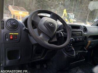 2011-renault-master-1415074-45412496