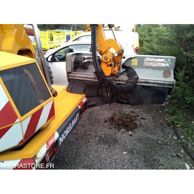 2000 JOHN DEERE 6220-45412570