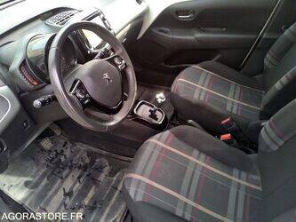2014-peugeot-108-1415087-45412598