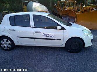 2008-renault-clio-1415098-45412678