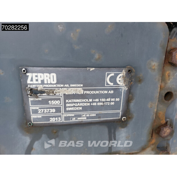 2013 مرسيدس بنز Atego 1324-45412789