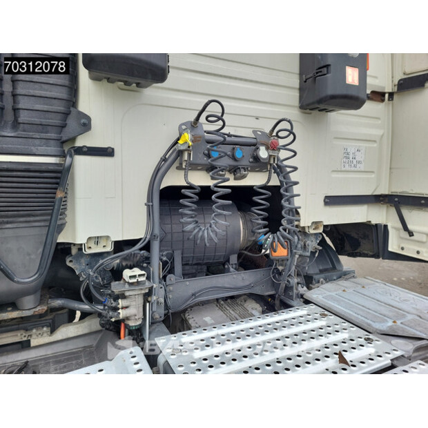 2016 فولفو FM 460-45412941