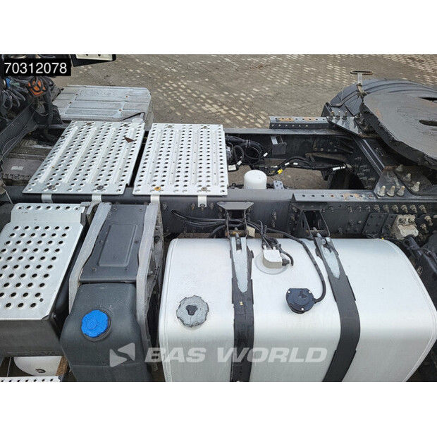 2016 فولفو FM 460-45412942