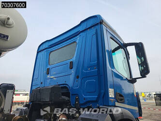 2017-mercedes-benz-arocs-3240-1415112-45413193