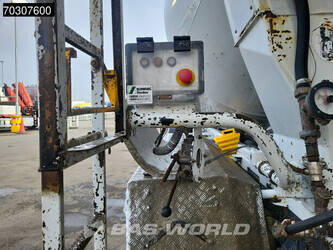 2017-mercedes-benz-arocs-3240-1415112-45413201