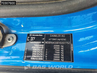 2017-mercedes-benz-arocs-3240-1415112-45413219