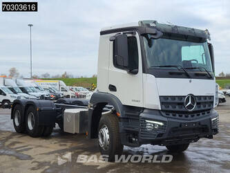 2025-mercedes-benz-arocs-3340-1388352-45413914