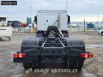 2025-mercedes-benz-arocs-3340-1388352-45413919