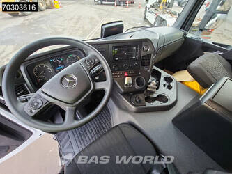 2025-mercedes-benz-arocs-3340-1388352-45413926