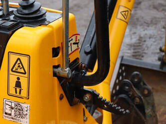 2019-jcb-8008-cts-1415145-45414132