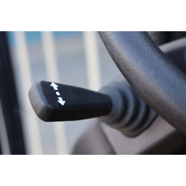 2023 Yale GDP3.5NV2442-45414753