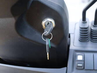 2023-yale-gdp3-5nv2442-45414757