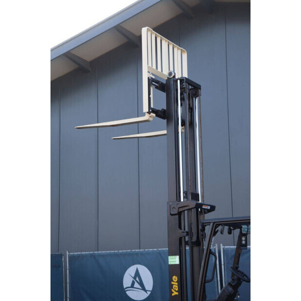 2023 Yale GDP3.5NV2442-45414793