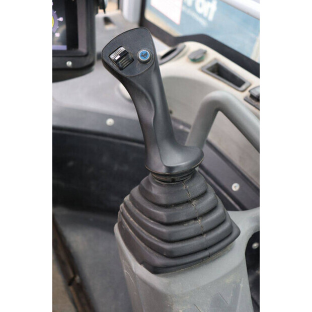 2021 نيوسون DV60-45414873