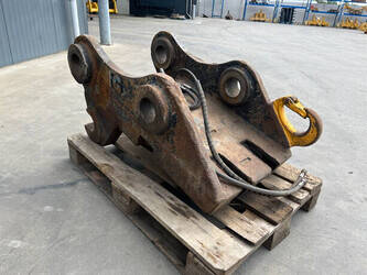 2016-caterpillar-352f-1415173-45414985