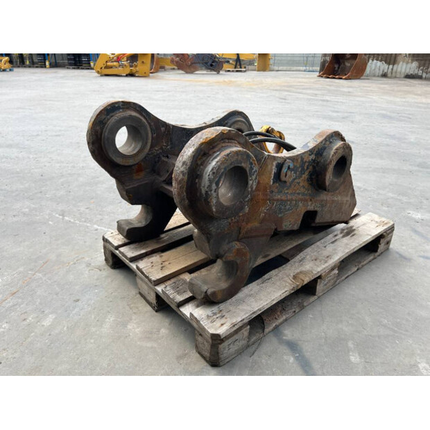 2016 Caterpillar 352F-45414989