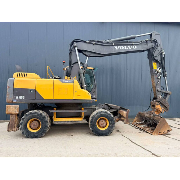 2013 فولفو EW180D-45415034