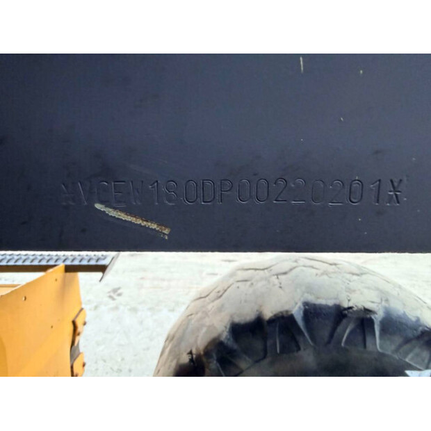 2013 فولفو EW180D-45415039