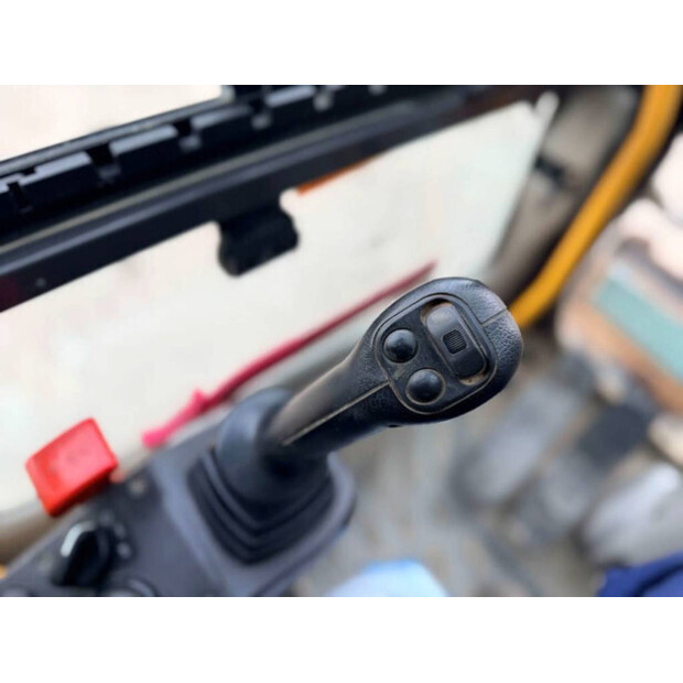 2013 فولفو EW180D-45415042