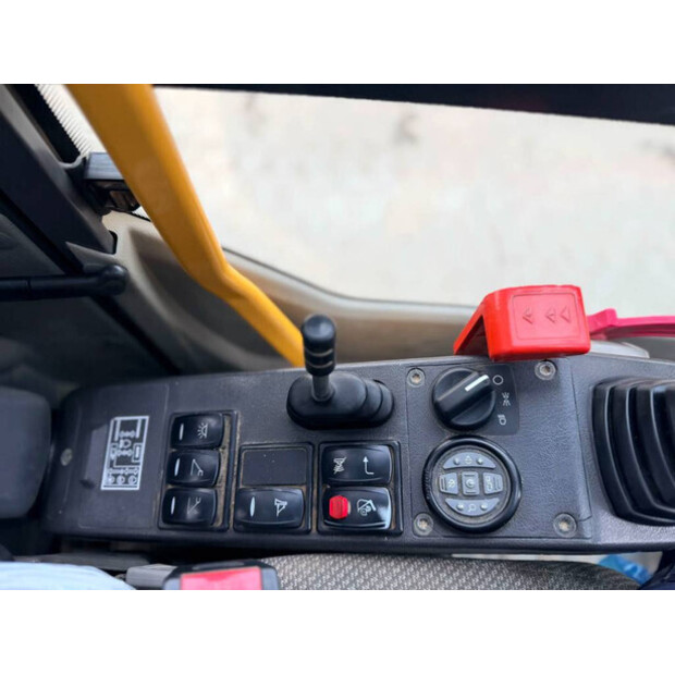 2013 فولفو EW180D-45415043