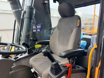 2013-volvo-ew180d-1415175-45415046