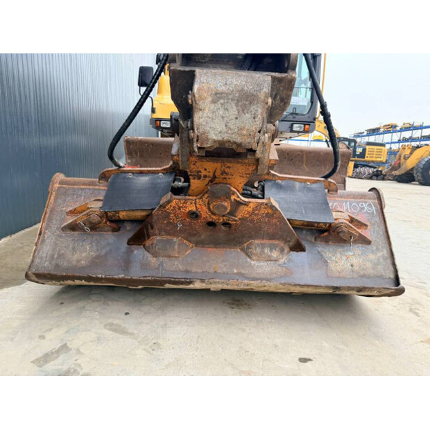 2013 فولفو EW180D-45415059