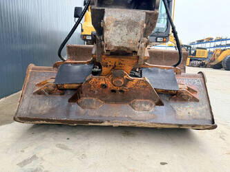 2013-volvo-ew180d-1415175-45415059