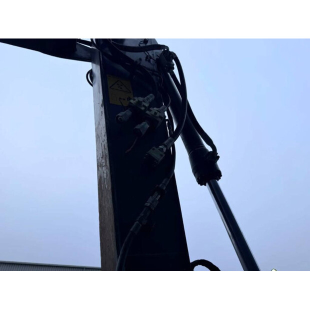 2013 فولفو EW180D-45415060