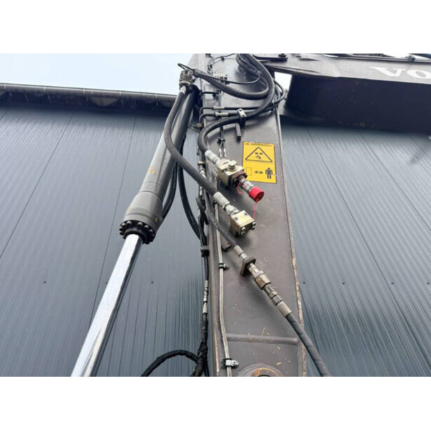 2013 فولفو EW180D-45415061